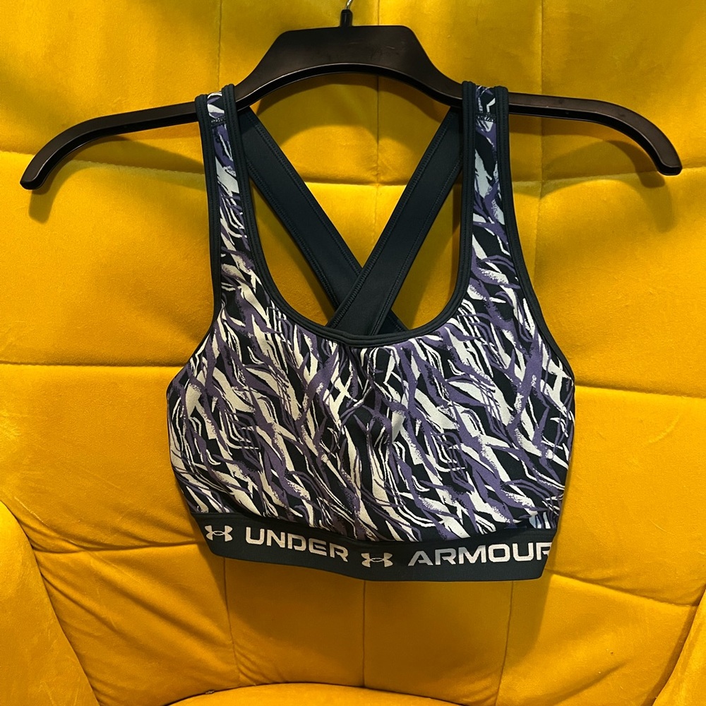 Under Armour Sports Bra Size Large